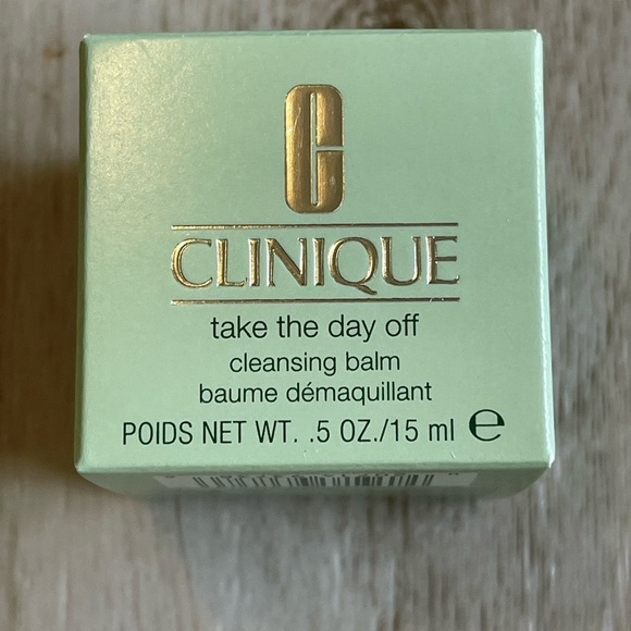 Clinique 7 Day Face Scrub Cream Rinse-Off Formula with Deluxe Samples - Picture 2 of 4
